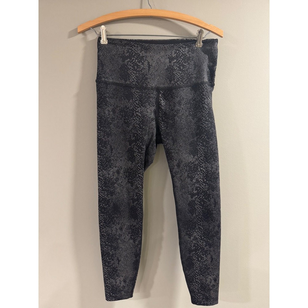 Beyond Yoga Black Viper Midi High Waisted Leggings Snake Print Women's Medium
